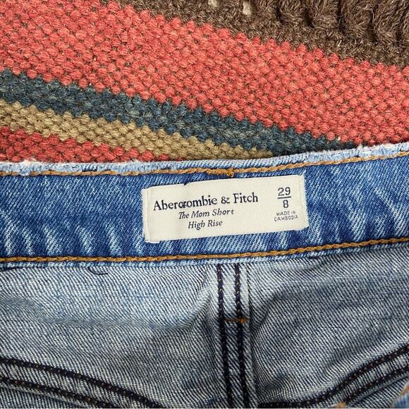 Abercrombie & Fitch High Rise Mom Blue Jean Shorts Distressed Frayed Hem 8/29 - Picture 2 of 4